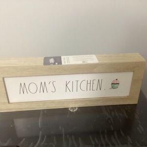 Rae Dunn moms kitchen sign